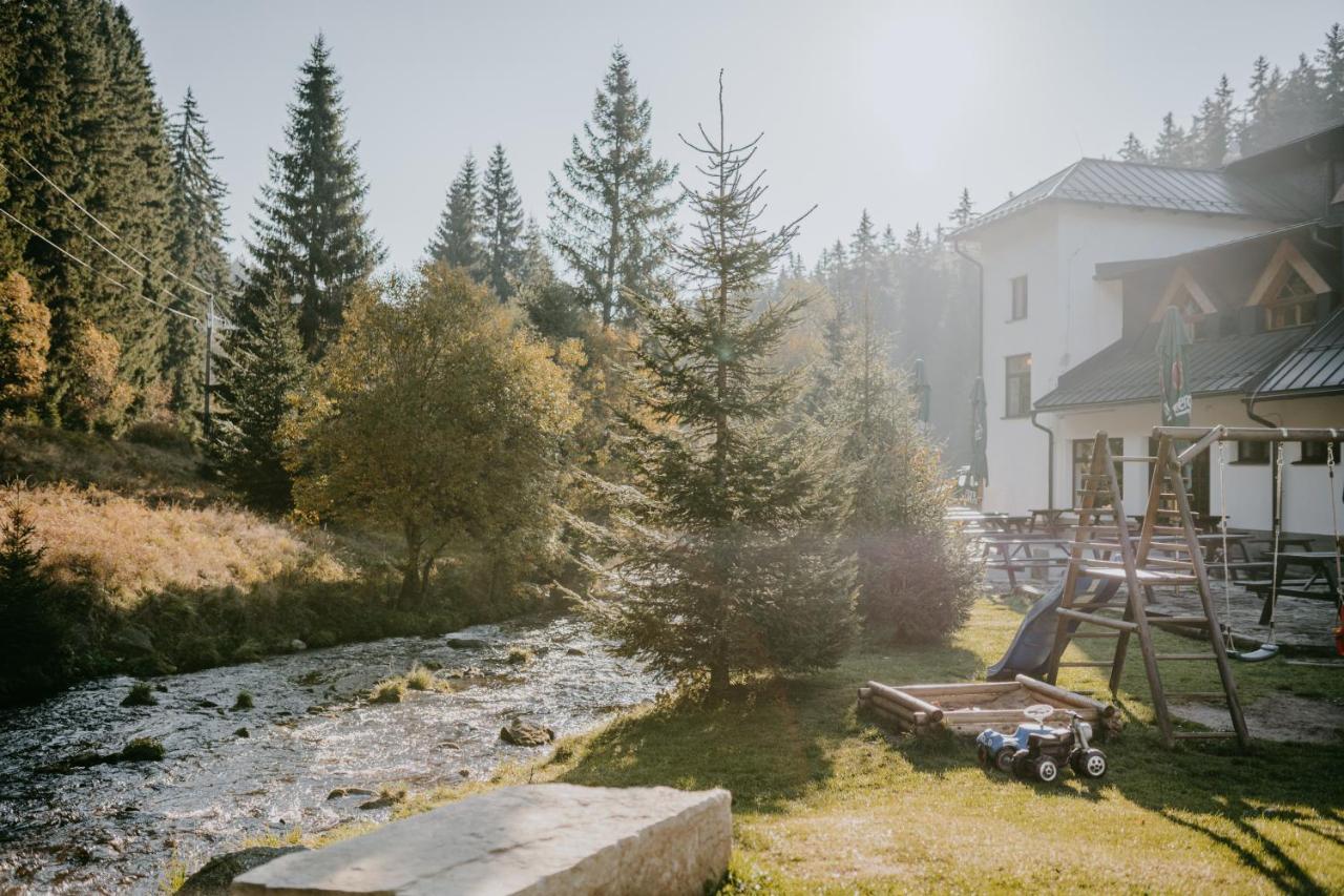 Penzion Pansky Dum Kvilda Exterior foto